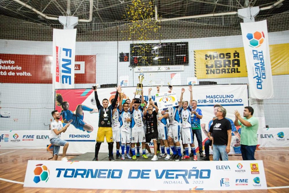 Equipe de Ascurra vence Sub-18 de futsal no Torneio de Verão de Indaial