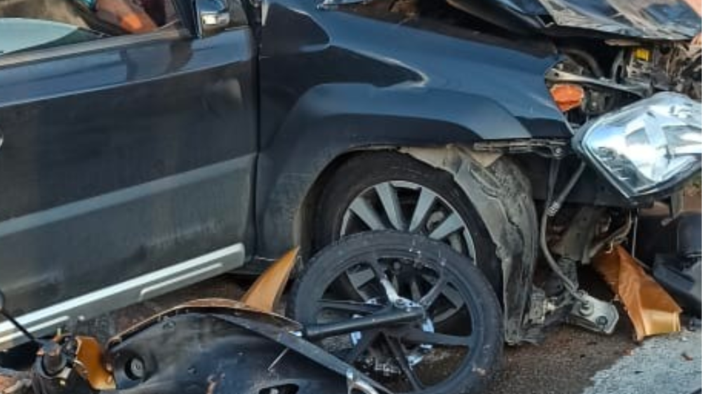 Acidente entre carro e moto deixa duas pessoas feridas em Gaspar