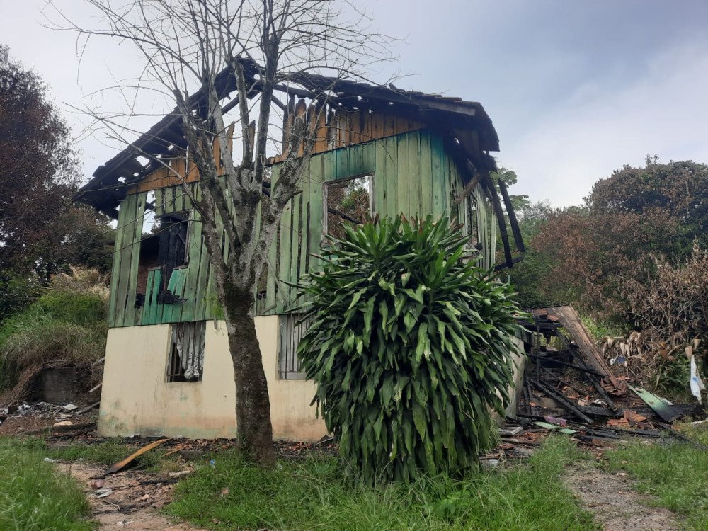 Polícia prende suspeito de matar homem no fim do ano passado em Blumenau