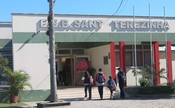 Mais de 15 mil alunos voltaram às salas de aula em Brusque nesta quarta-feira