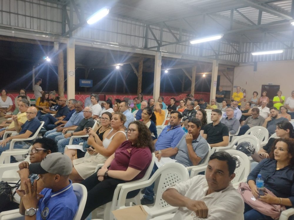 Mais de 80 associações de moradores participam de reunião para discutir o transporte público de Blumenau