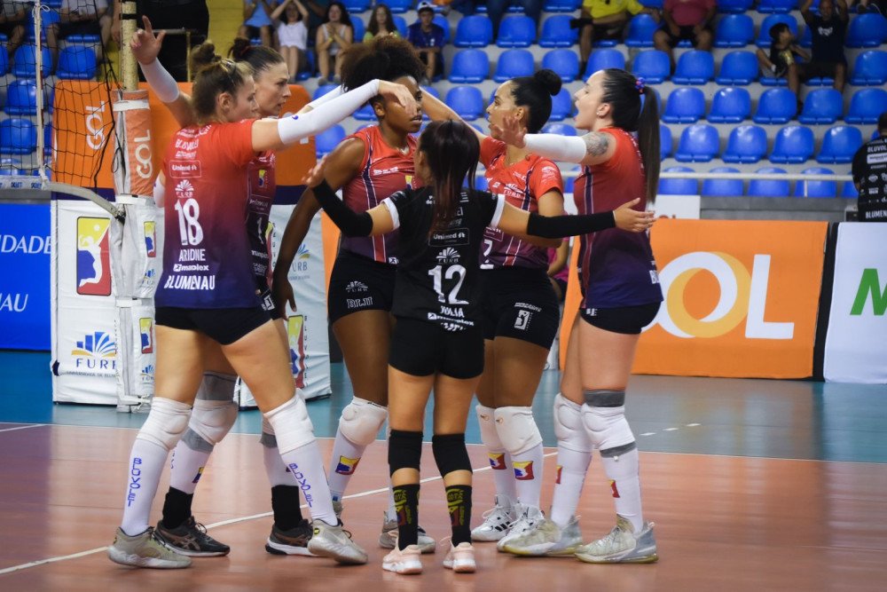 Bluvolei recebe o Bradesco nesta quinta-feira; jogo vale a liderança da Superliga B