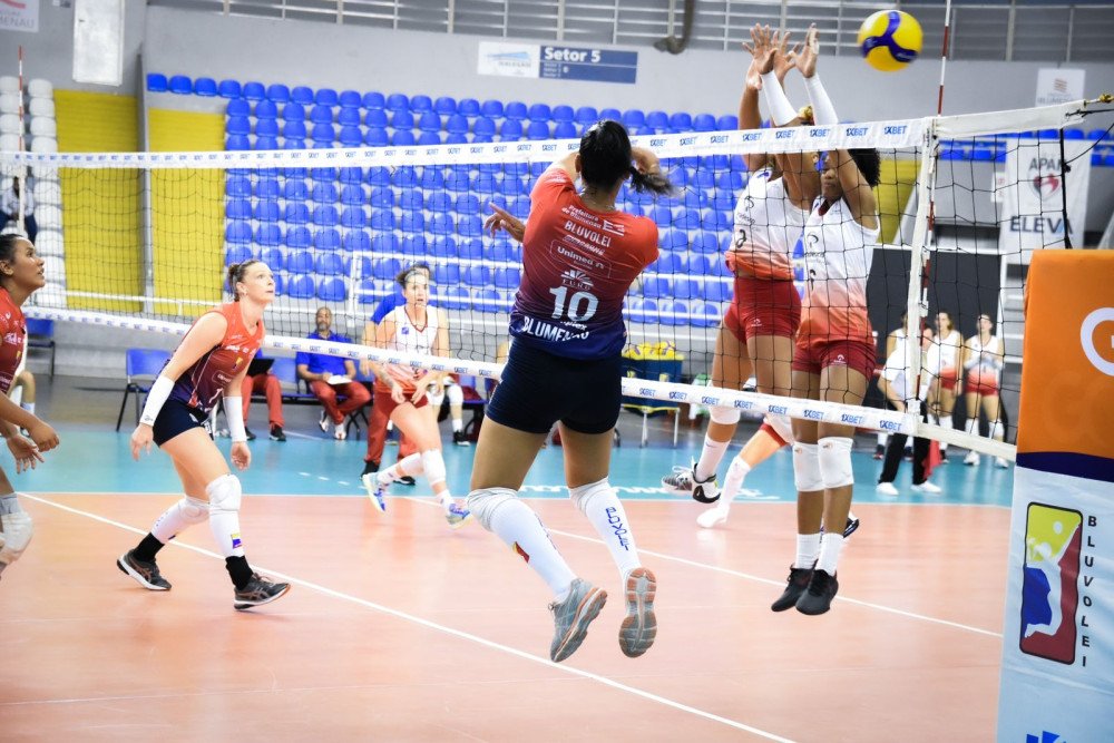 Bluvolei perde confronto direto para o Bradesco e cai para o 3º lugar da Superliga B