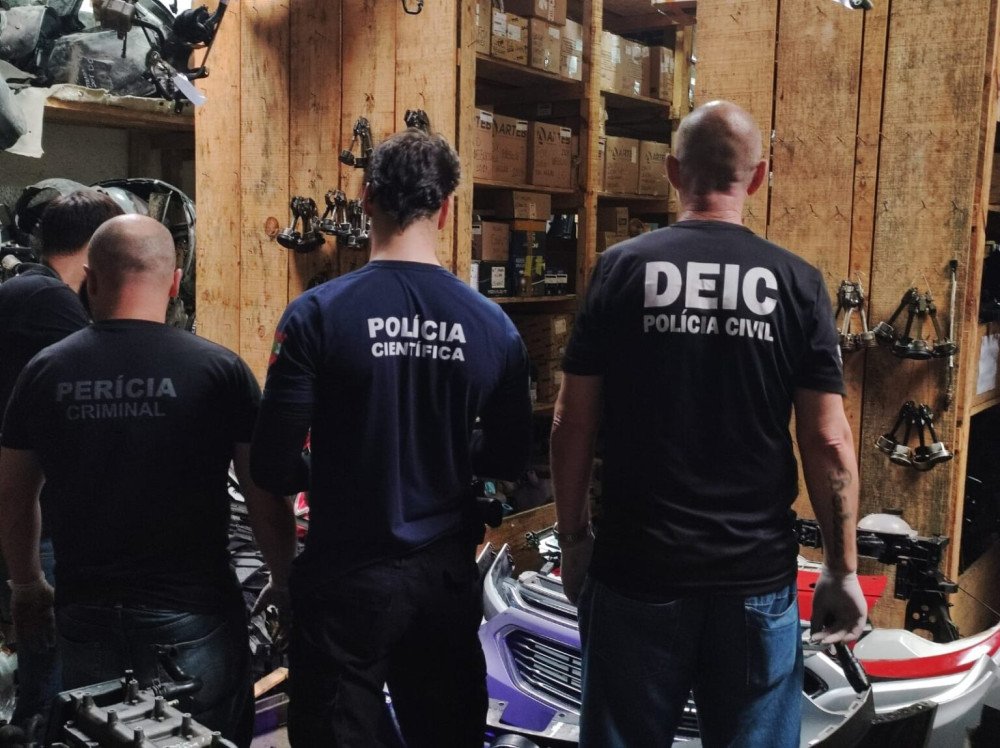 Policiais encontram desmanche irregular de veículos em Tubarão
