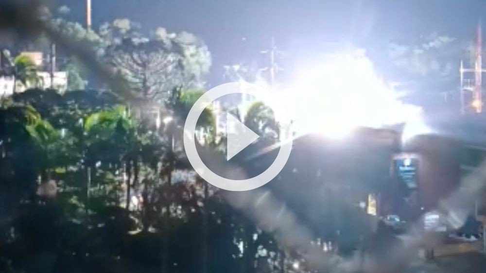 Vídeo: Moradores viram clarão antes de queda de energia em Blumenau