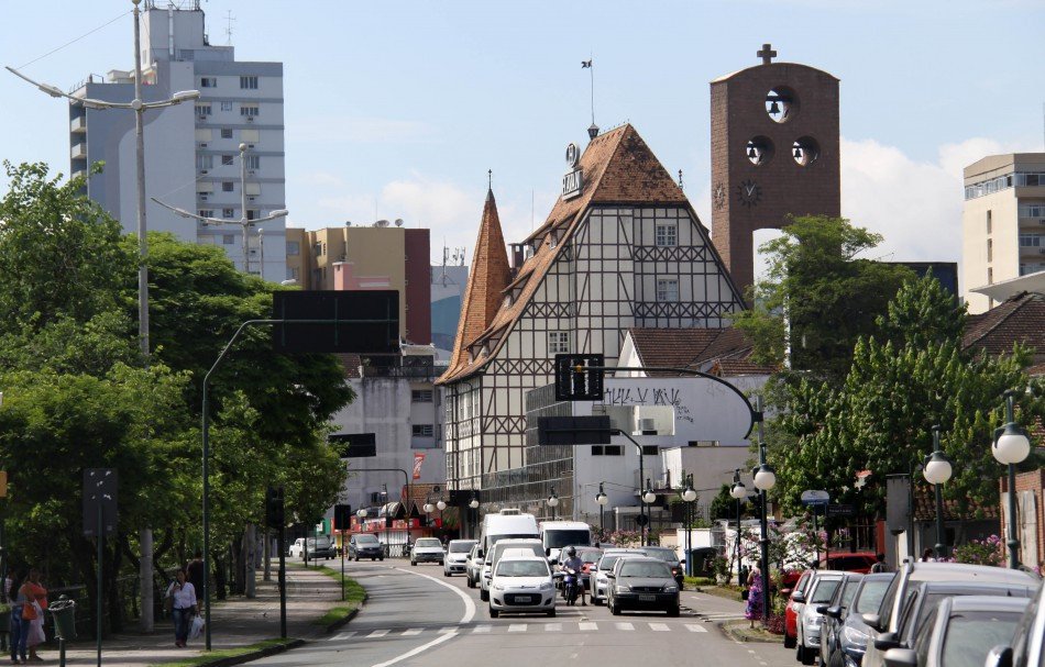 Saiba como fica o trânsito em Blumenau durante o feriado de Carnaval