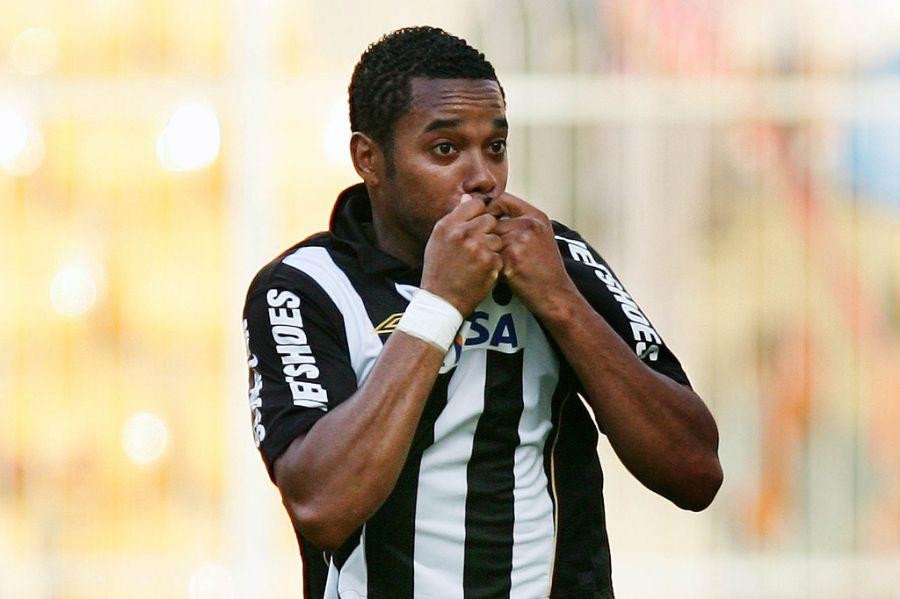Justiça italiana pede ao Itamaraty que Robinho cumpra pena no Brasil