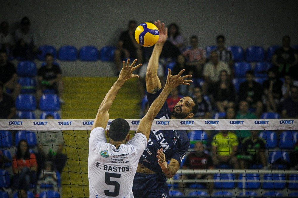 Apan Blumenau vence Rede Cuca e dá mais um passo rumo aos play-offs da Superliga de Vôlei
