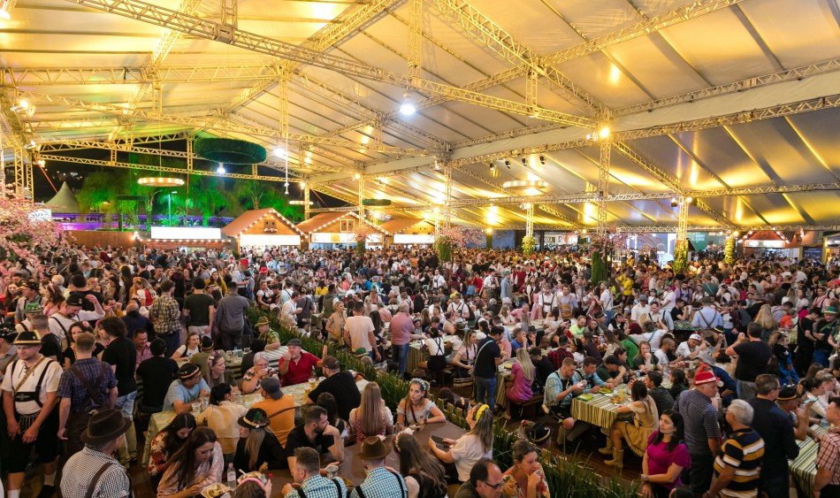 Licitação para nova cervejaria oficial da Oktoberfest é aberta e vencedora vai ter que construir nova área turística