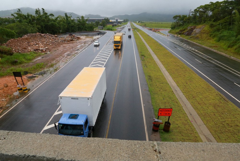 Viaduto na BR-470 é liberado para o trânsito; veja em qual ponto