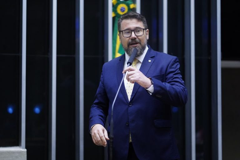 Brasília: Projeto de lei quer mudar regra para facilitar porte de arma de fogo a atirador desportivo