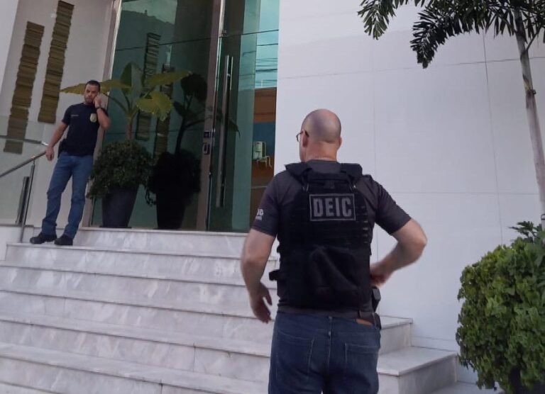 Suspeitos de integrar organização criminosa são presos em Itajaí e Balneário Camboriú