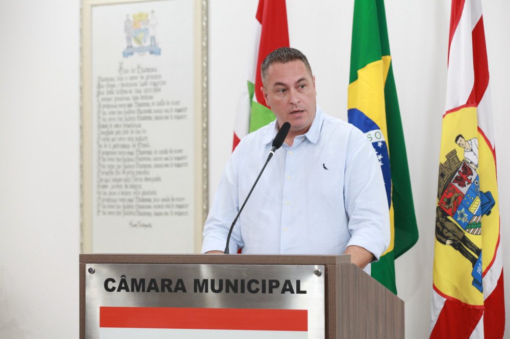 Presidente do Samae vai a Câmara de Vereadores e explica falta d'água em Blumenau