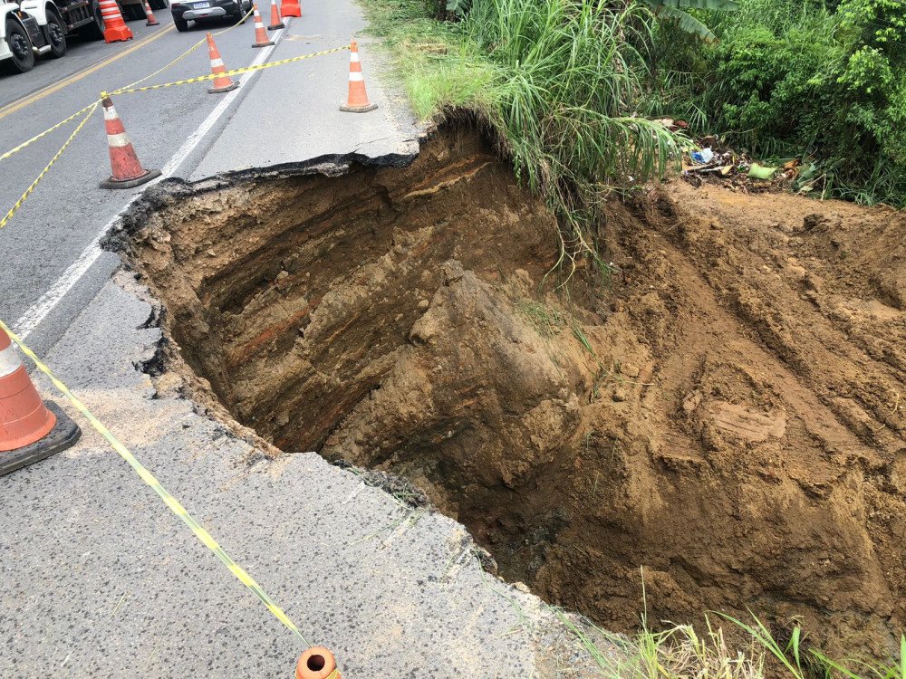 Obras de recuperação de trecho na BR-470 em Indaial continuam nesta quinta
