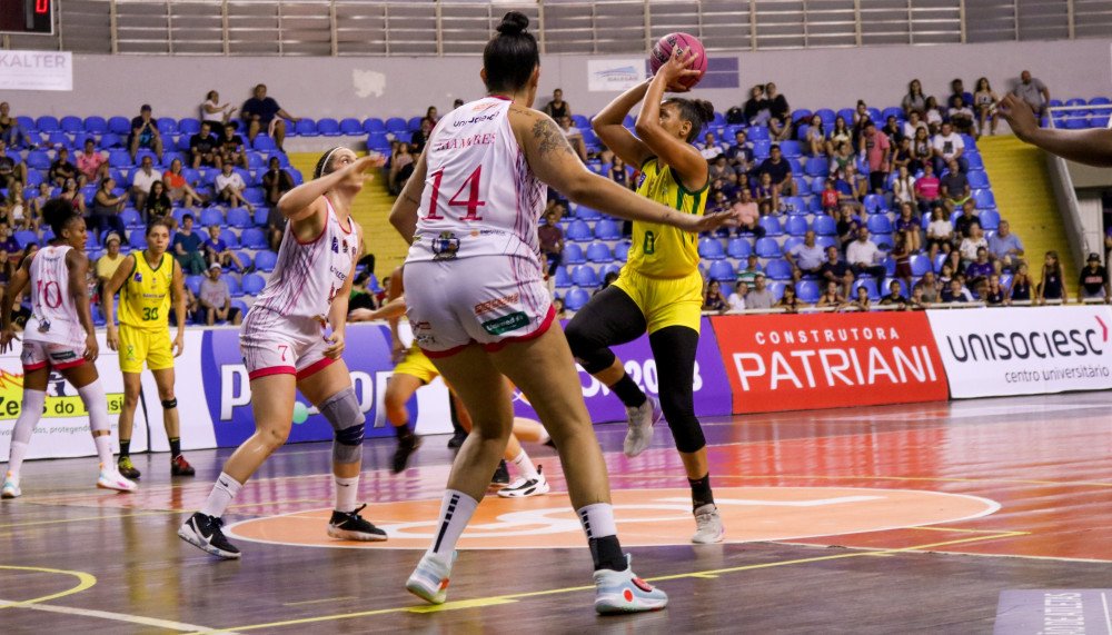Basquete feminino: Blumenau estreia na Liga Nacional com derrota para o Santo André