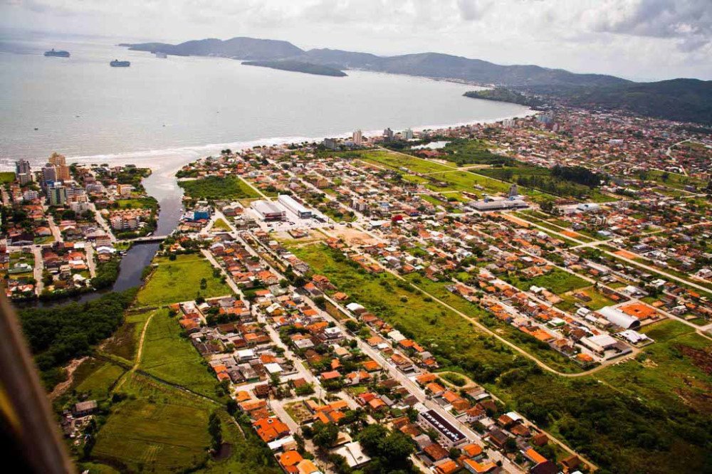 Construtora e sócio são condenados por venda de imóveis sem registro no cartório em Porto Belo