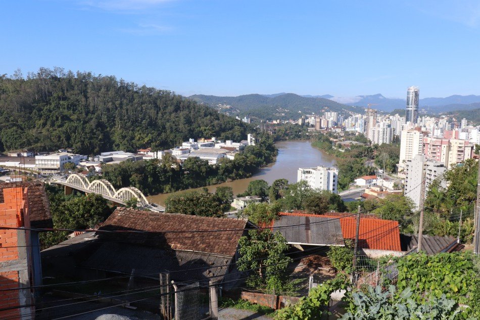 Mais de 800 vagas de empregos foram registradas em janeiro em Blumenau