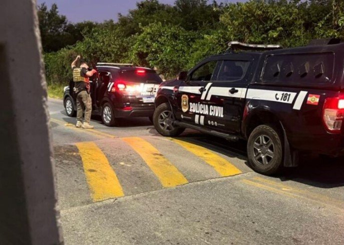 Polícia: Coleta de provas realizada em Blumenau nesta terça pode colaborar para desfecho de crimes na Capital