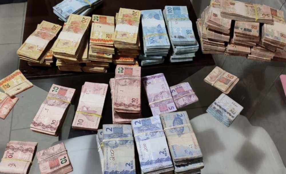 Polícia cumpre mandados contra organização criminosa em SC; Blumenau também está na lista