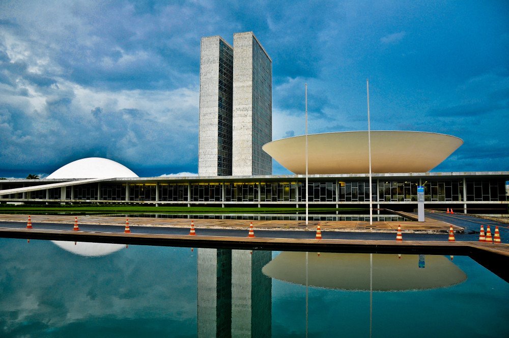 Proposta que obriga cidades a elaborarem programa de contenção de construções irregulares é aprovado na Câmara dos Deputados