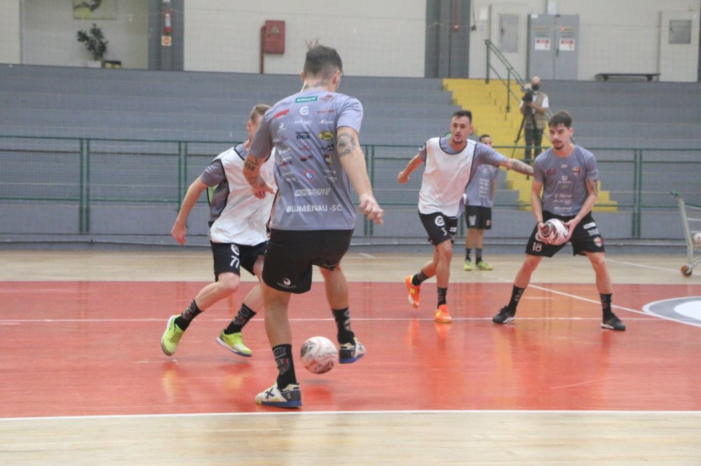 Blumenau Futsal estreia na Liga Nacional nesta sexta; adversário será o Carlos Barbosa, no RS