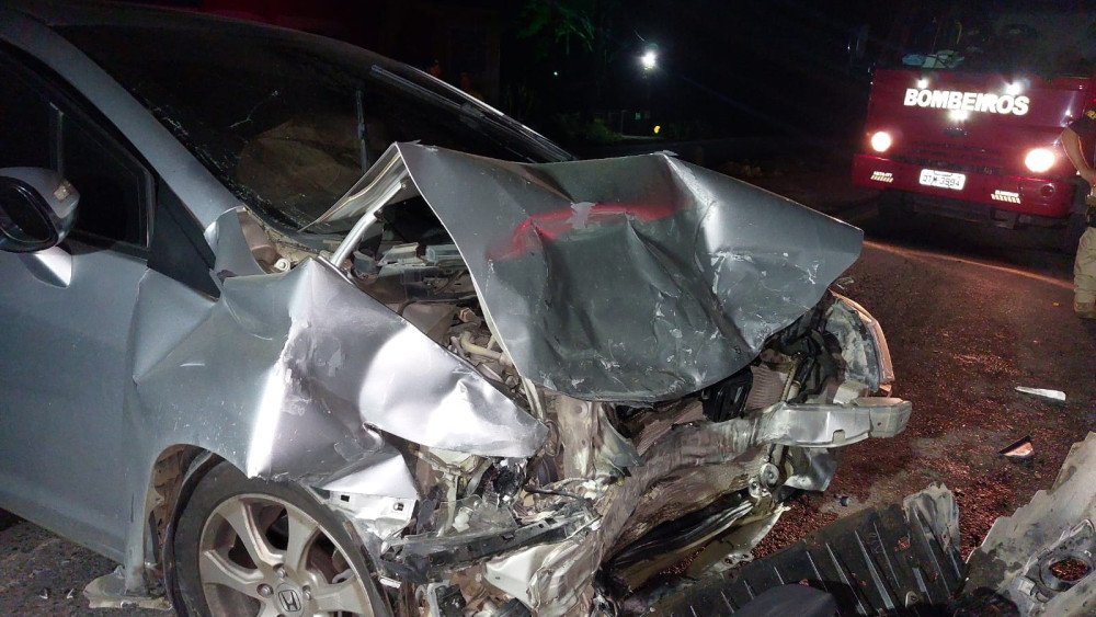 Acidente na BR-470 deixa dois adultos e uma criança feridos em Blumenau