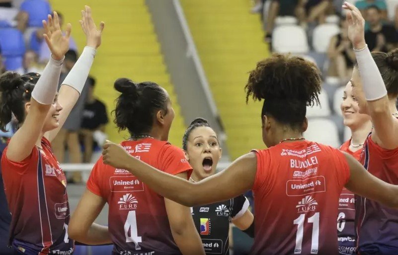 Bluvolei conquista vaga na elite do voleibol brasileiro em confronto emocionante no Galegão