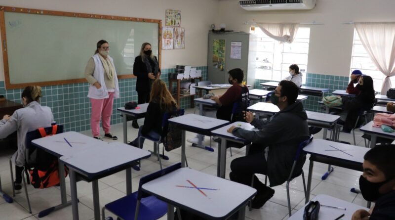 Gaspar suspende aulas após baixa frequência nesta quarta-feira