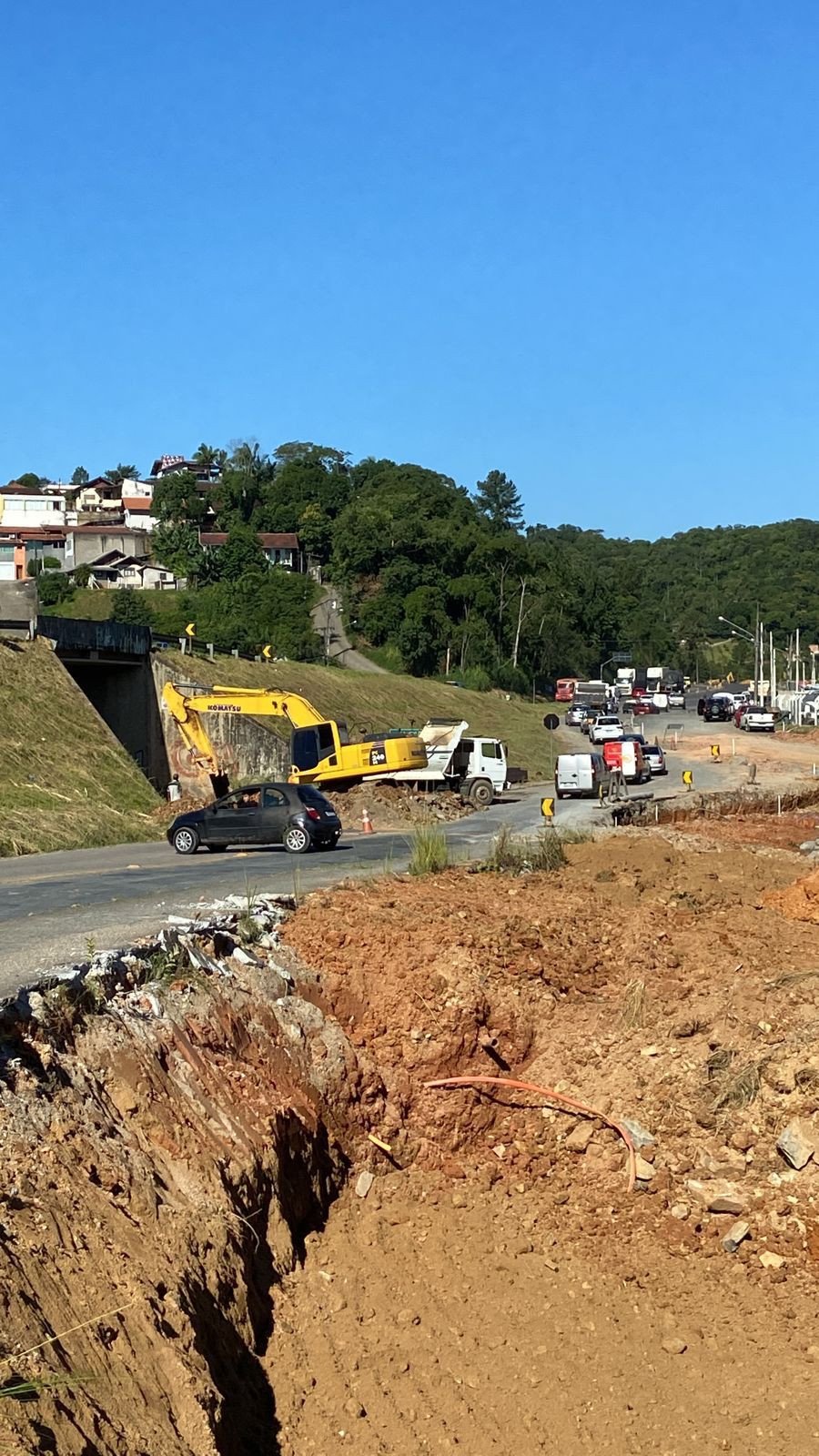 DNIT volta atrás e trânsito no viaduto da Fortaleza em Blumenau vai seguir sistema siga e pare até sexta-feira