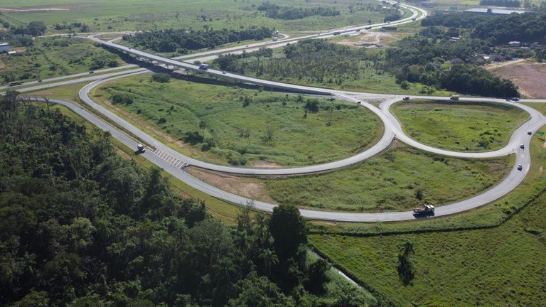 DNIT conclui viadutos e trechos de duplicação na BR-470; veja os pontos