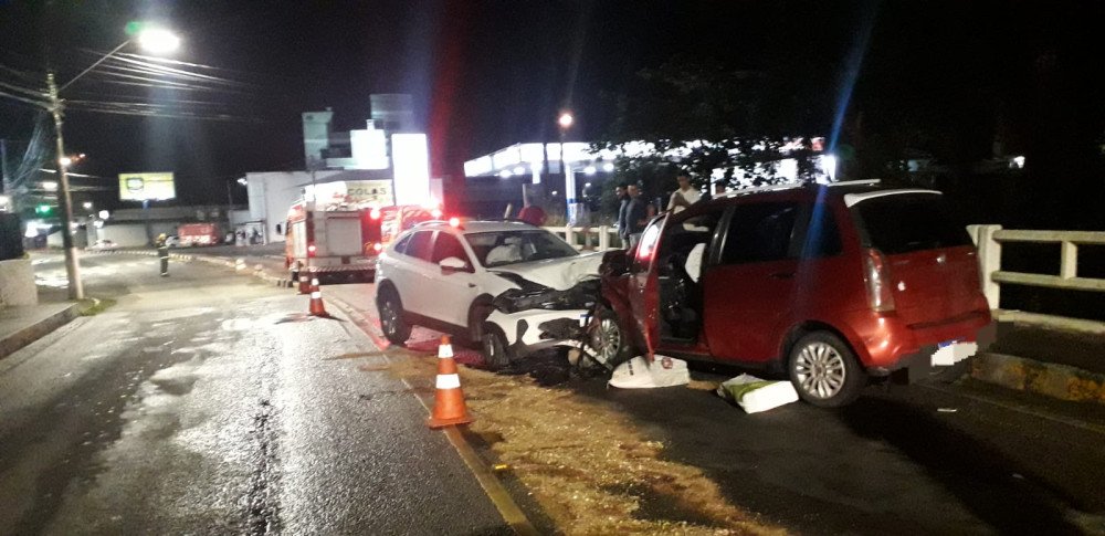Acidente em Gaspar deixa três pessoas feridas neste domingo