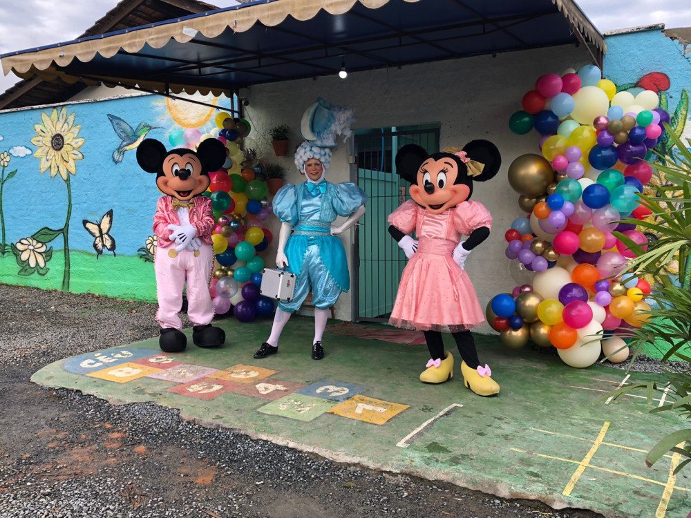Creche em Blumenau retoma atividades após ataque que deixou quatro crianças mortas
