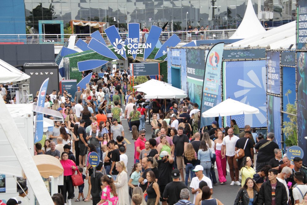 Vila da Regata em Itajaí já recebeu mais de 224 mil pessoas; confira a programação