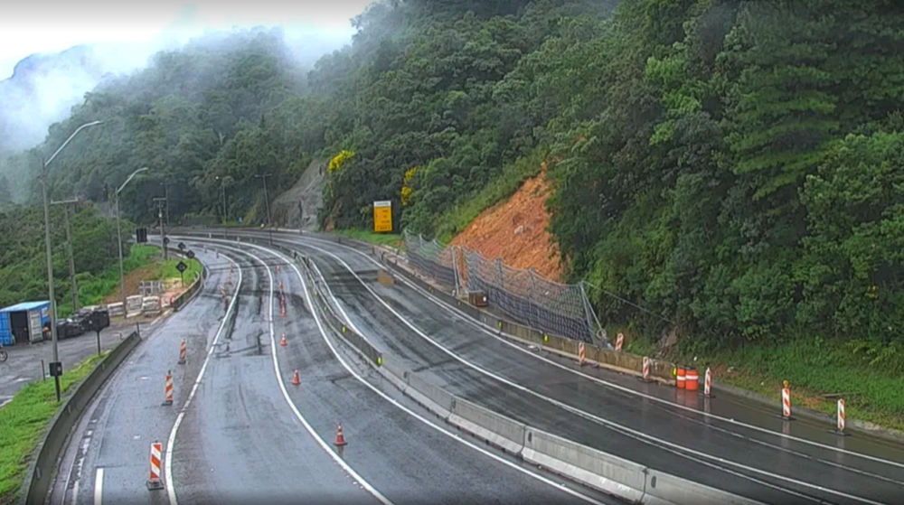 Trecho da BR-376 entre SC e PR volta a ser interditado por segurança