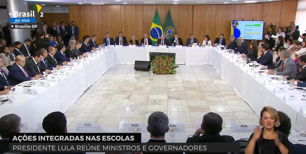 Ao vivo: Prefeito de Blumenau e governador de SC participam de reunião sobre segurança escolar com Presidente da República