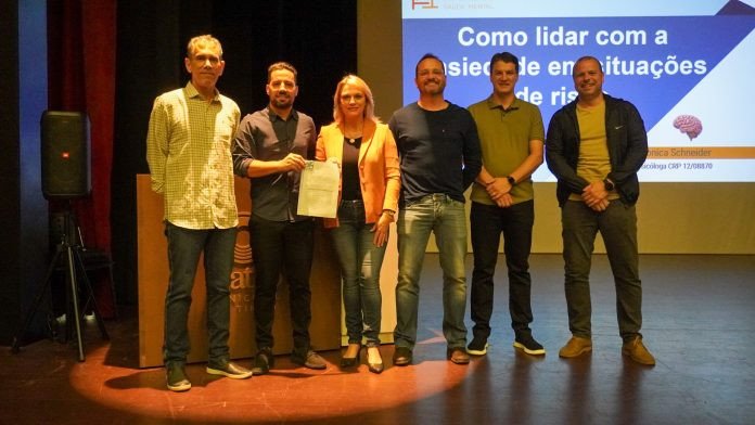 Prefeito de Timbó vai encaminhar projeto para criação de cargo de segurança nas escolas e creches municipais