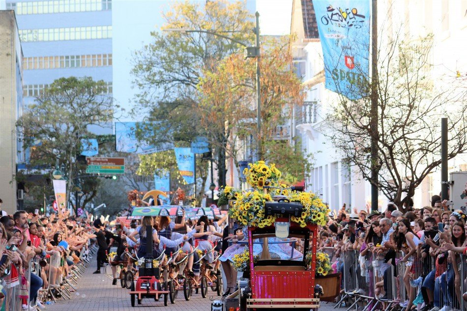 Oktoberfest Blumenau: Concurso escolherá nova atração para os desfiles