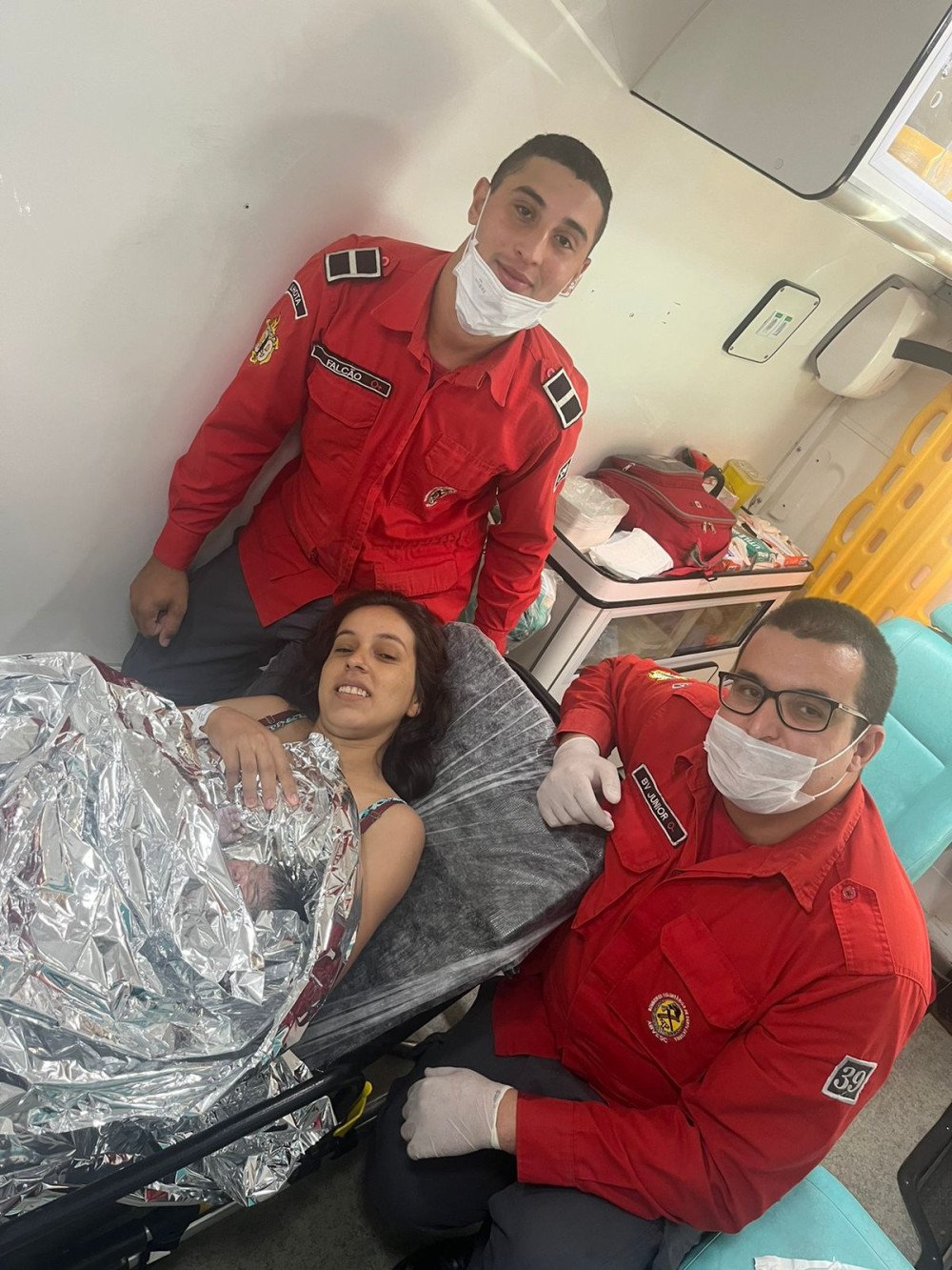 Mãe dá à luz dentro de ambulância dos bombeiros em Ilhota