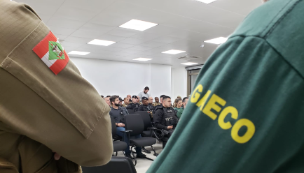 Operação contra o crime organizado resulta em 23 prisões, uma delas em Gaspar