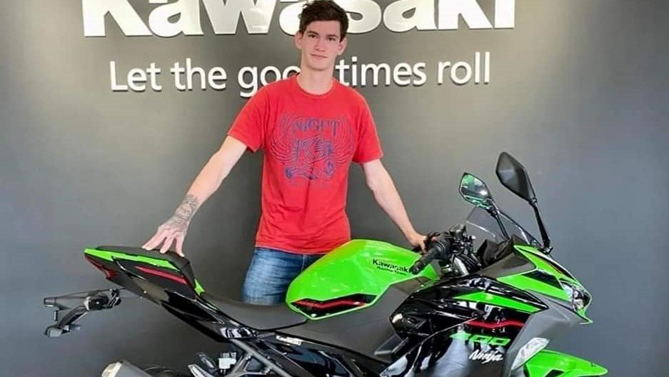 Motociclista que se envolveu em acidente em Blumenau morre no hospital após dois dias internado