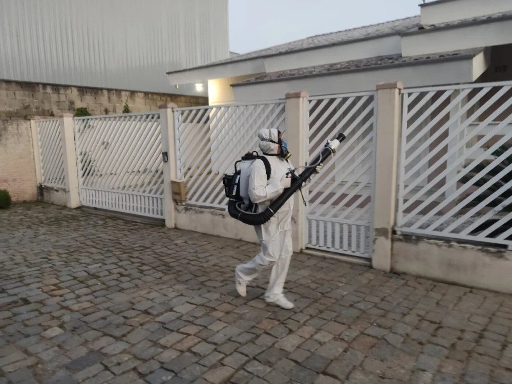 Pulverização contra a Dengue ocorre nesta segunda-feira no bairro Nova Brasília, em Brusque