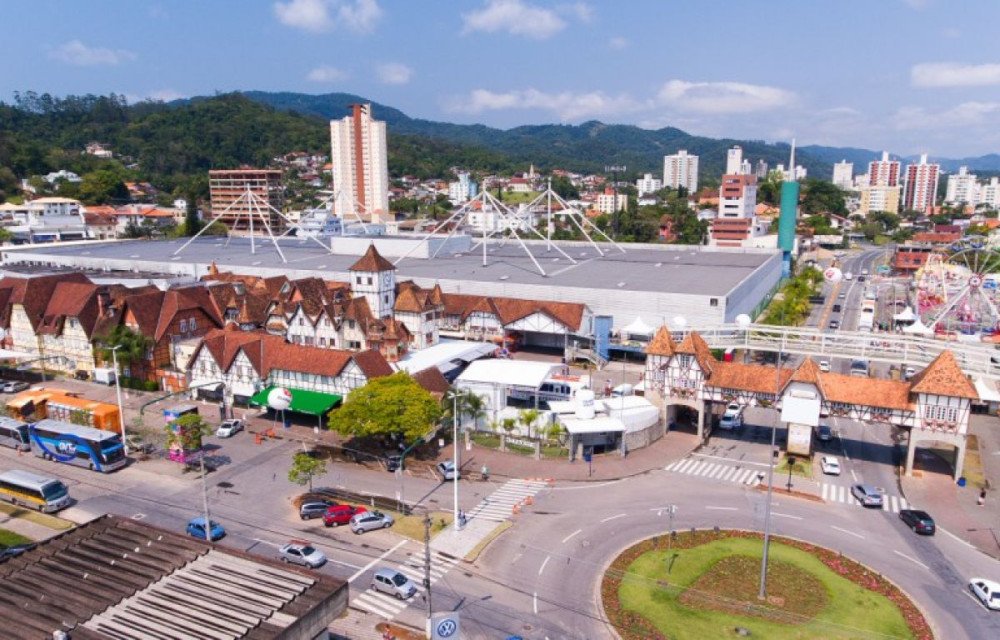 Fim de semana tem arraiá nordestino, feira de artesanato e outras atrações em Blumenau; veja