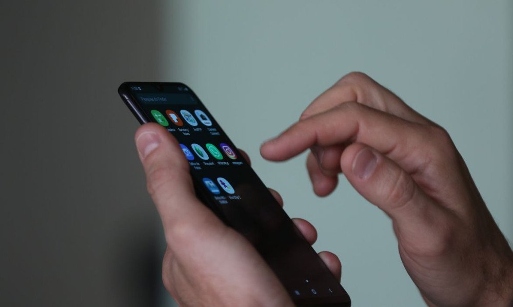 WhatsApp e Instagram fora do ar; apps apresentam instabilidade nesta sexta-feira