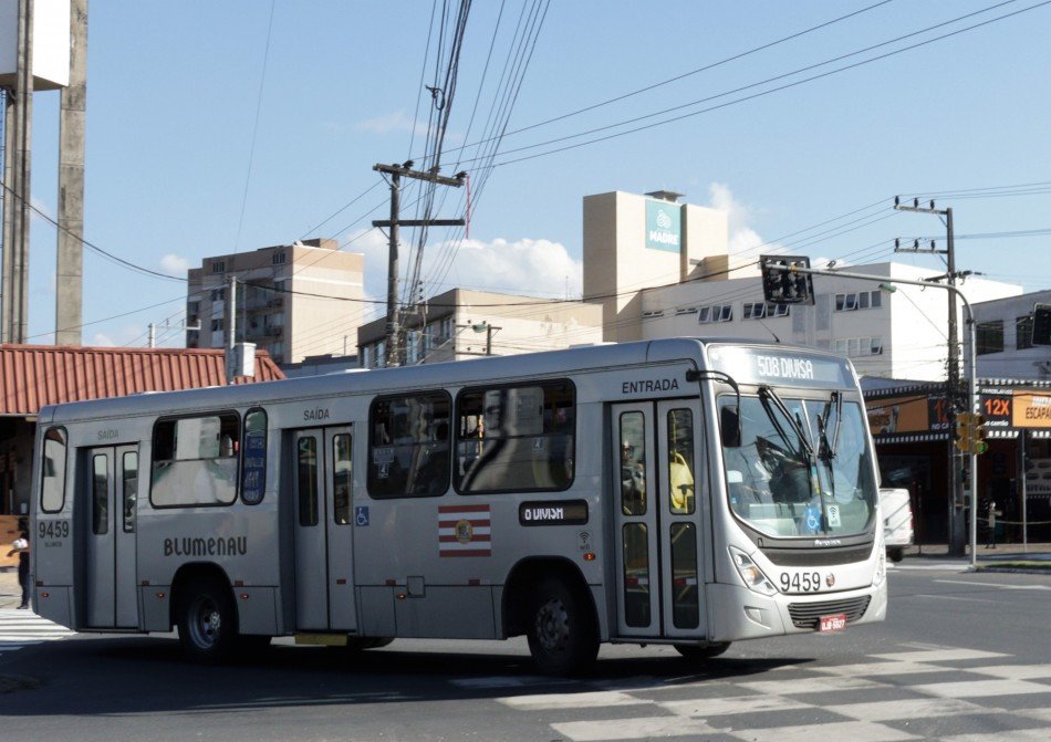 Transporte coletivo de Blumenau tem ajustes e inclusões de horários para a próxima semana; confira