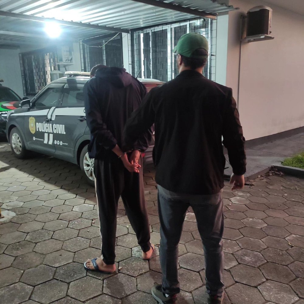 Homem investigado por tentativa de homicídio é preso em Ascurra; ele teria dado quatro facadas na vítima