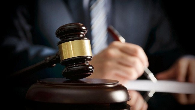 Homem que fez comentário de mau gosto sobre deficiência física de estagiária é condenado a pagar indenização no Alto Vale