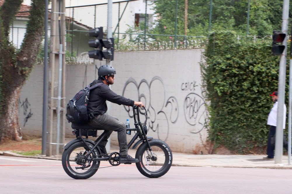 Conselho Nacional de Trânsito divulga regras para o uso de bicicletas elétricas e ciclomotores