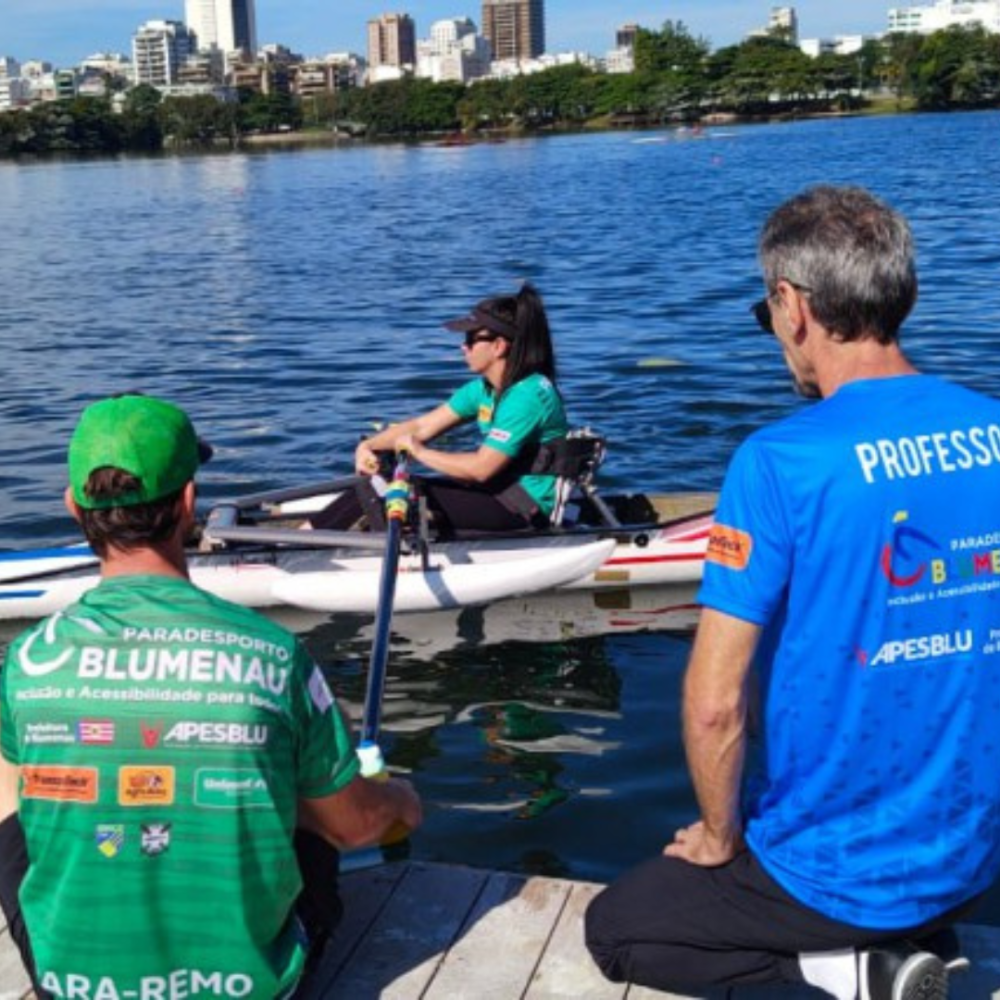 Blumenau conquista prata e bronze no Campeonato Brasileiro de Para-Remo