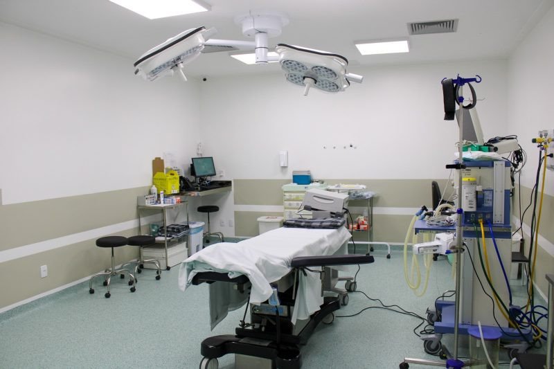 Com inauguração de nova sala cirúrgica, hospital de Blumenau vai aumentar atendimentos