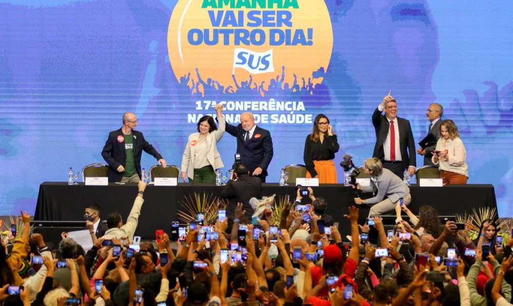 Governo afirma que vai pagar piso da enfermagem retroativo a maio